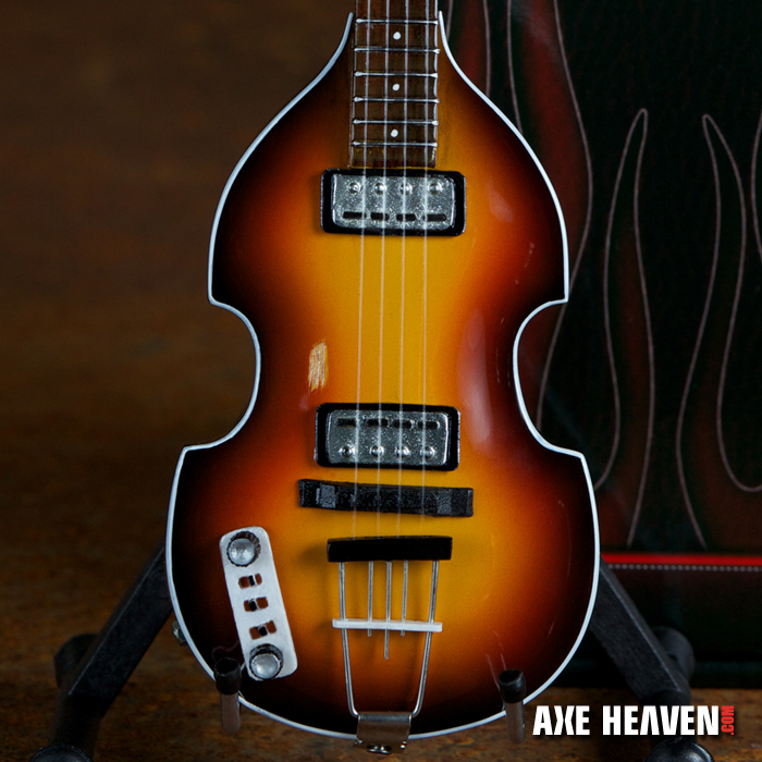 Miniature Paul McCartney Vintage Distressed Violin Bass – AXE