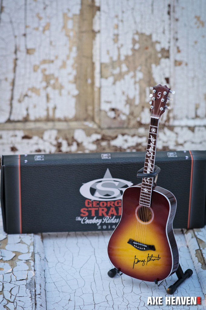 1_George Strait Mini Guitar_2