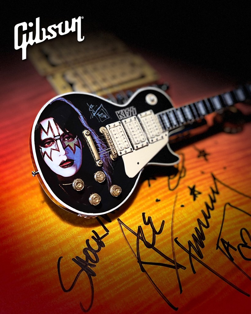 Ace Frehley KISS® Solo Album Gibson® Les Paul® Rocket Shooter Mini Guitar Mini Guitar Model